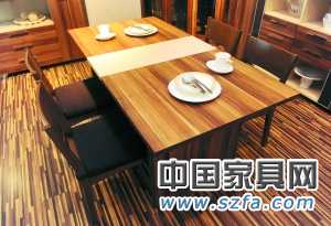 進(jìn)口板材制造的板式家具往往更受消費(fèi)者青睞。本報(bào)記者 尹亞飛 攝