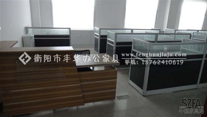 衡陽(yáng)市豐華辦公家具，專業(yè)做各類辦公屏風(fēng)，辦公屏風(fēng)組合